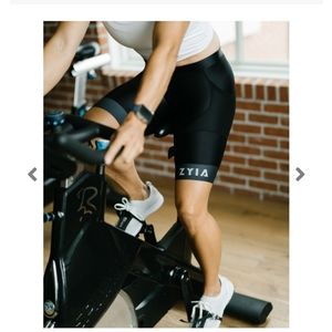 Zyia black race biking short